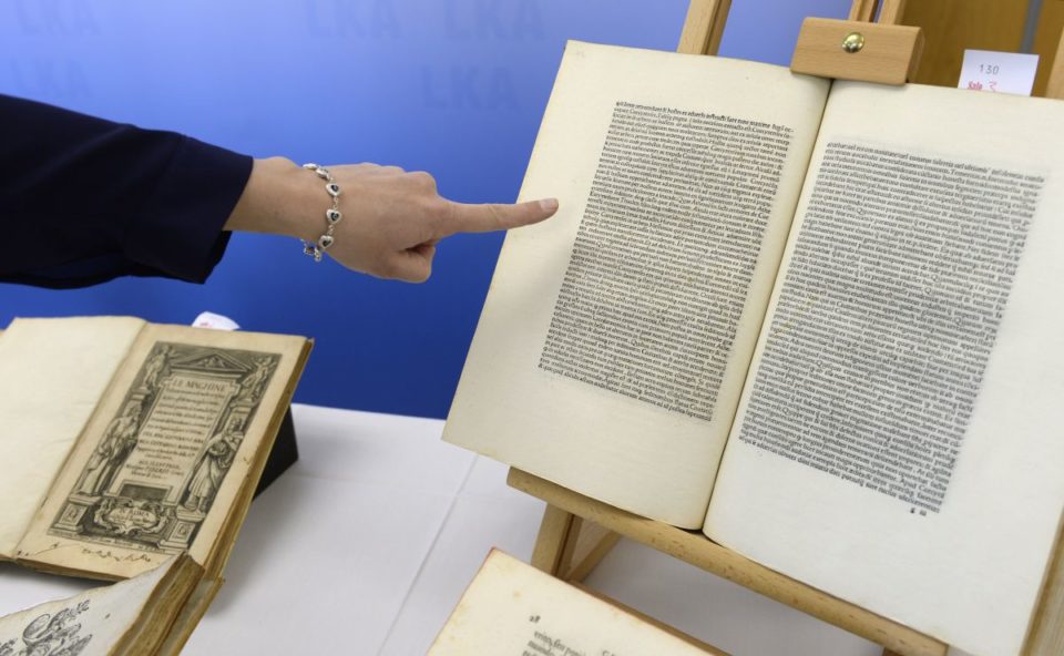 Se creía que el  manuscrito databa de 1609, pero resultó ser una farsa.