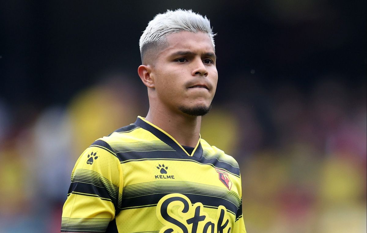 Cucho Hernández durante un partido de su exequipo Watford en Inglaterra.
