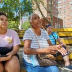 La puertorriqueña María Rodríguez "ruega a Dios" que no llueva, porque su apartamento en el Bajo Manhattan se inunda.