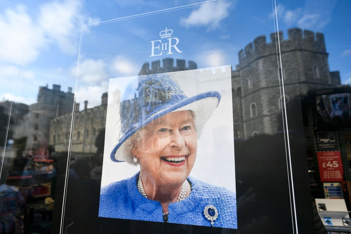La familia real británica publicó el retrato final de la Reina.