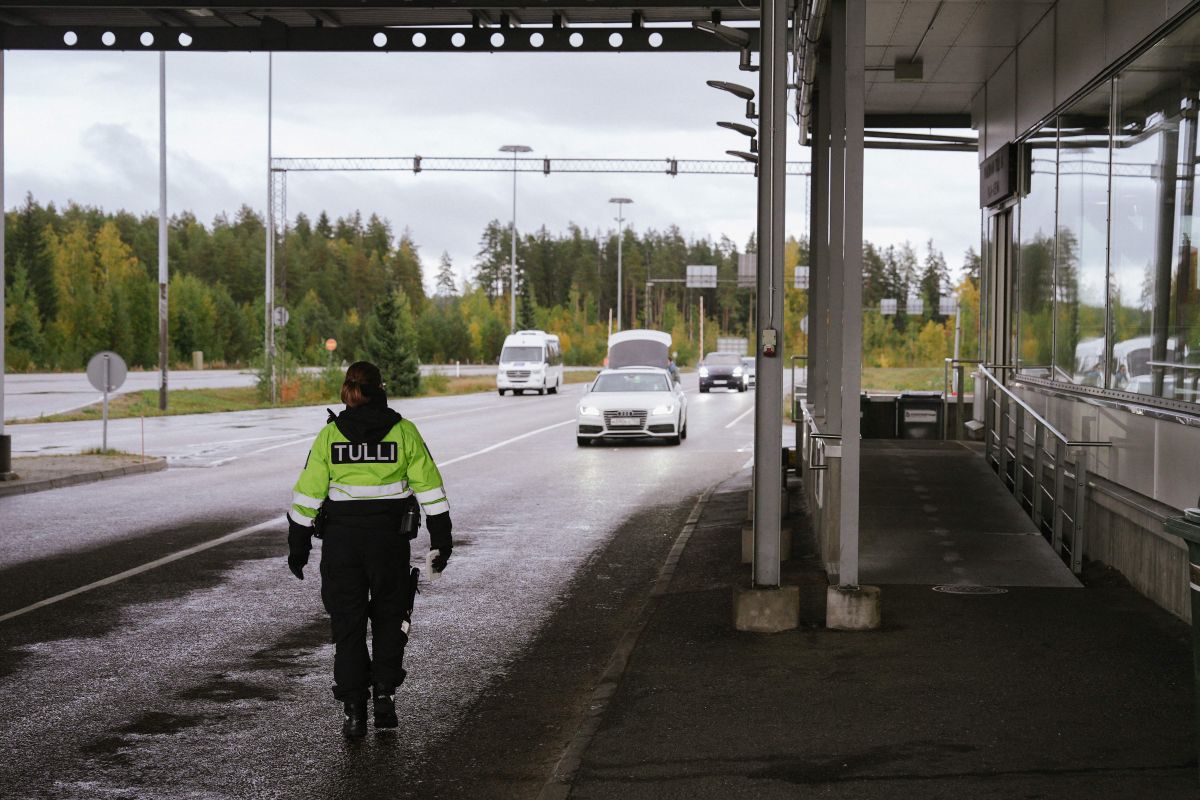 La frontera de Finlandia estará cerrada para los rusos.