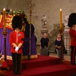 El guardia se desmayó mientras vigilaba el ataúd de la Reina Isabel II.