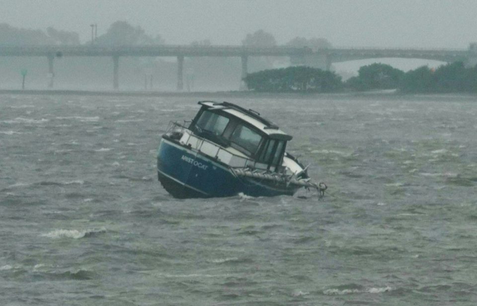 Un barco de inmigrantes cubanos se hundió debido al huracán Ian.