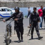 Policías en las calles de República Dominicana.