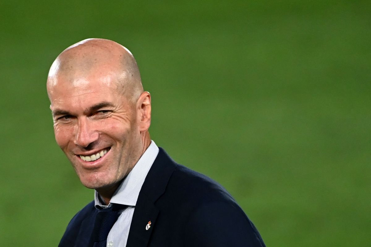 Zidane sigue más vigente que nunca a sus 50 años. 