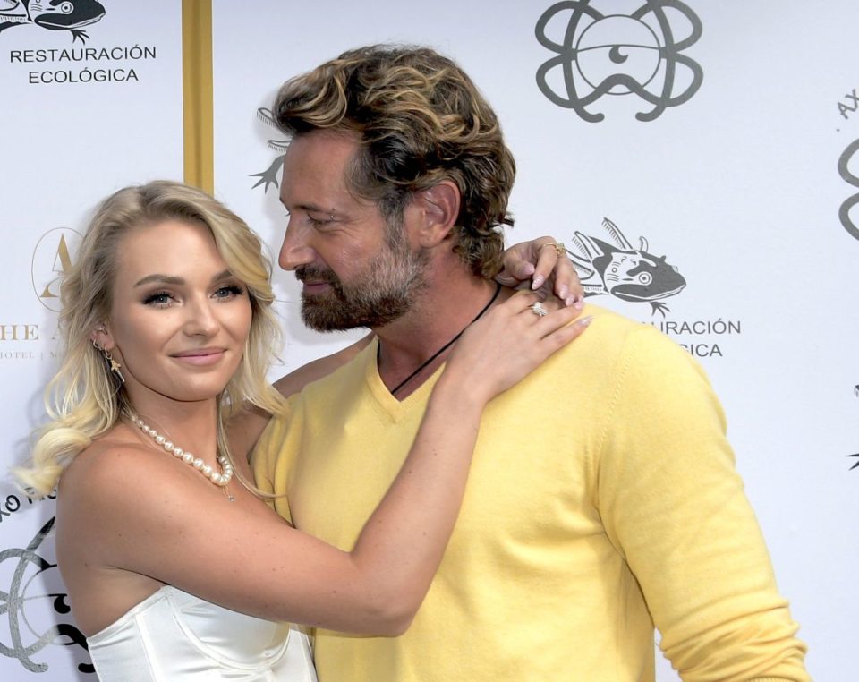 La actriz Irina Baeva celebró su cumpleaños en Qatar mientras Gabriel Soto permanece en México.