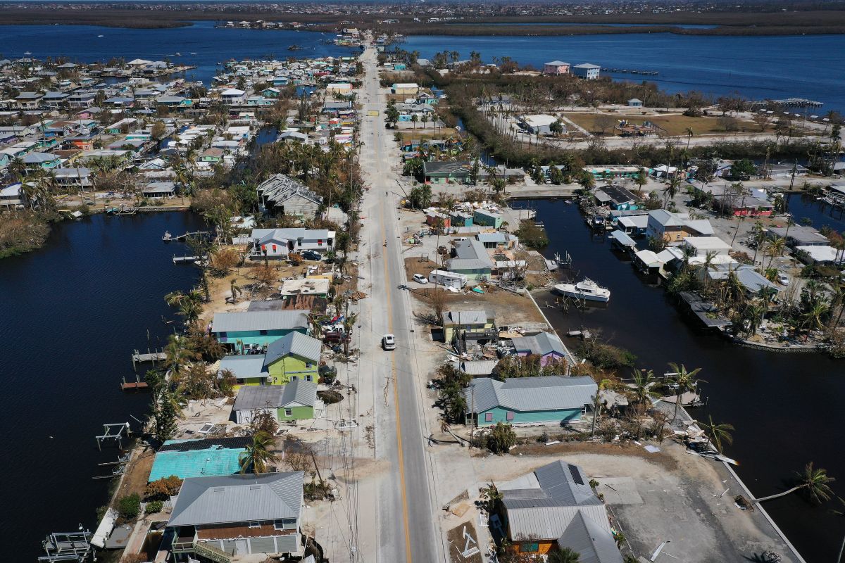 La mayoría de Florida recupera la electricidad tras el paso de Ian.