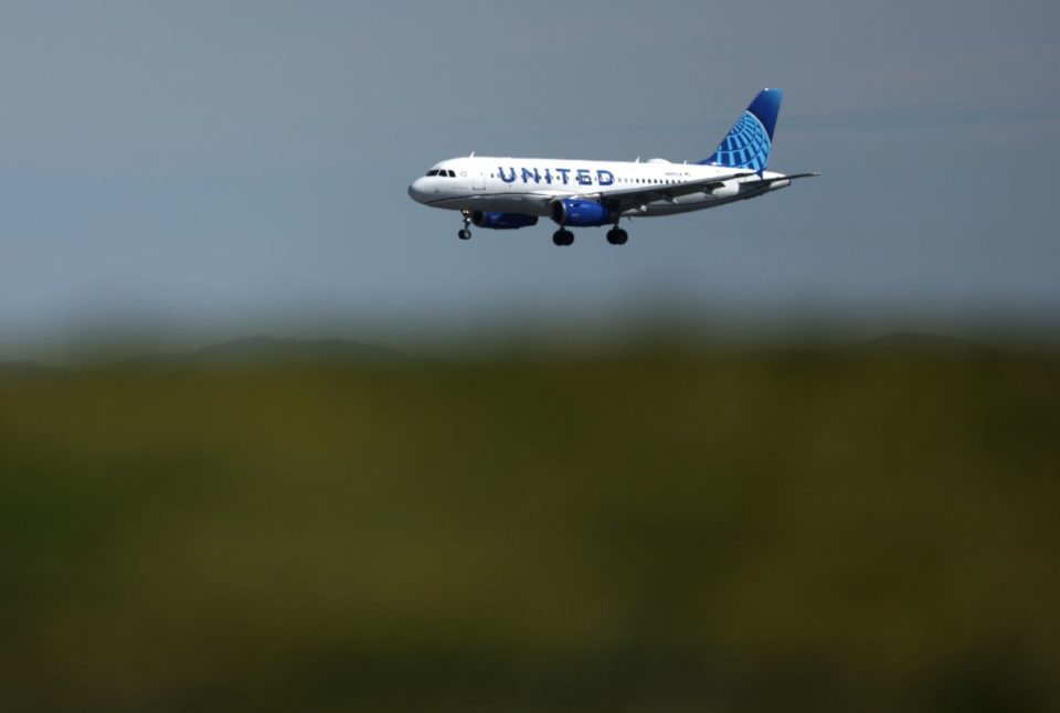 La mujer murió en un vuelo de Houston a Londres.