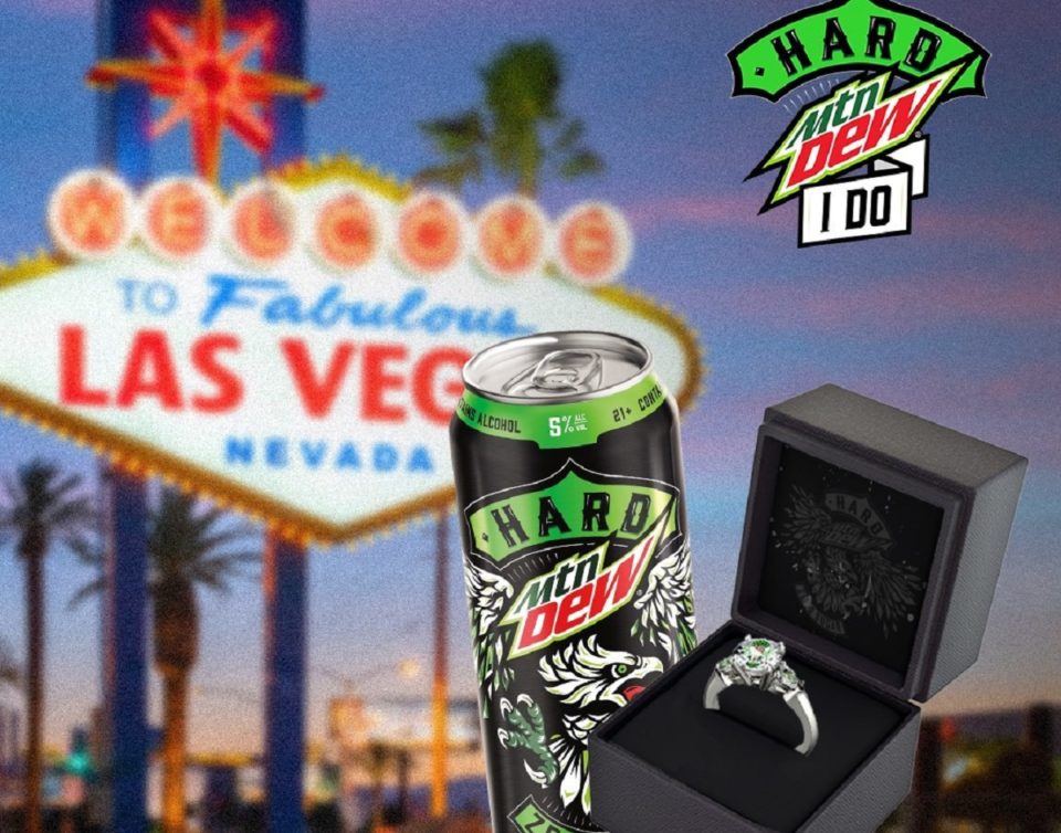 Un joven hombre de Indiana dio el "sí acepto" a una lata de Hard Mtn Dew en Las Vegas