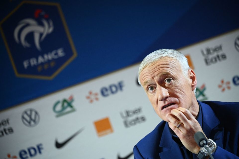 Deschamps durante la conferencia de prensa donde dio a conocer la convocatoria de Francia para Qatar 2022.