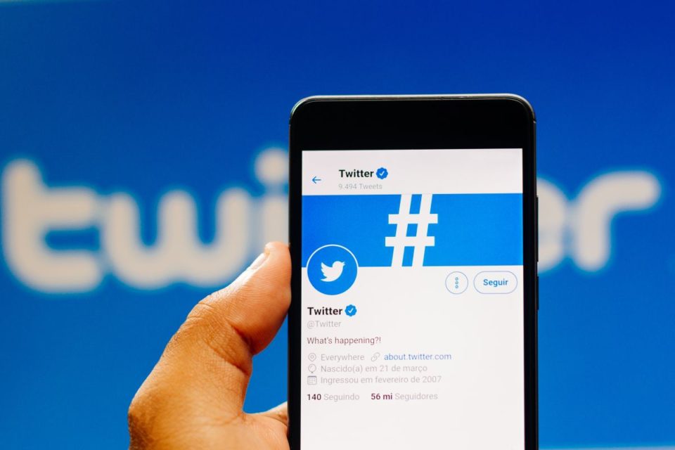 Un exejecutivo de Twitter dijo que la plataforma corría el riesgo de fallar debido a fallas técnicas ahora que hay muchos menos empleados para mantener el sitio.