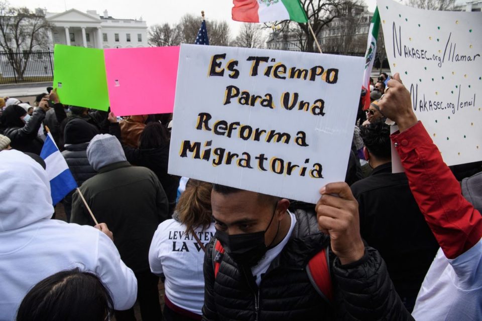 Diversas organizaciones se suman a la presión por una reforma migratoria.