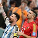 Messi y Dibu Martínez fueron protagonistas en la clasificación de Argentina a las semifinales del Mundial Qatar 2022. Ahora, están casi obligados a hacer lo mismo contra Croacia