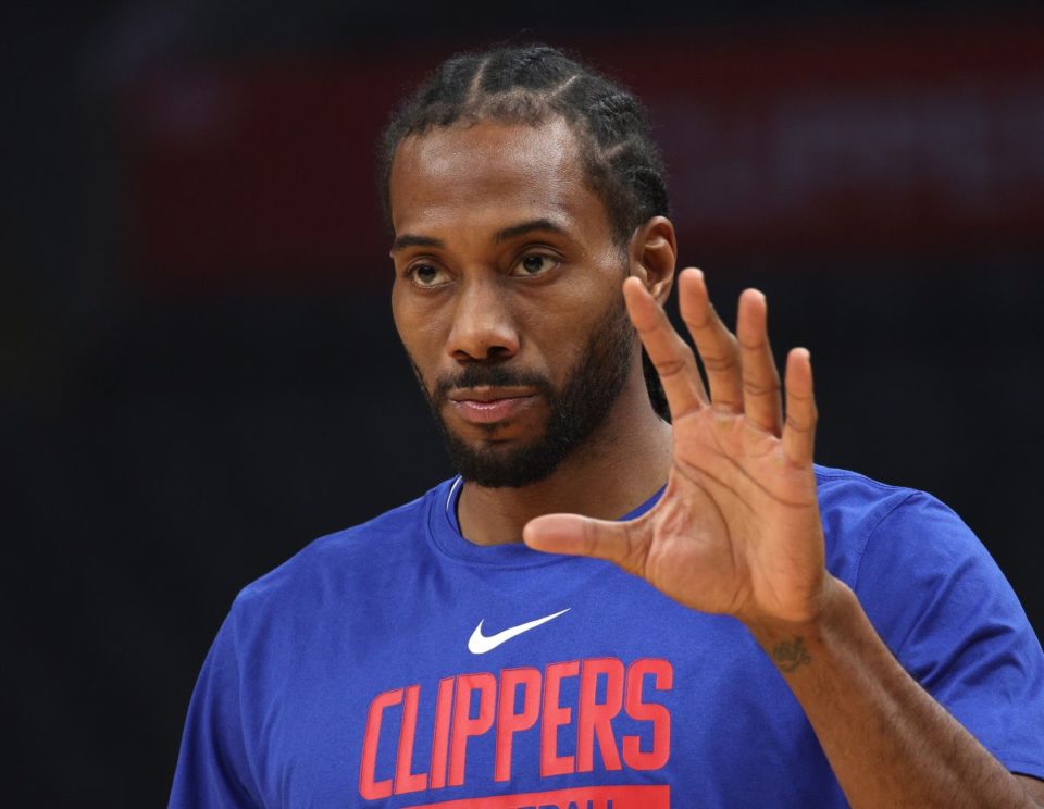 Kawhi Leonard agradece la cálida bienvenida que recibió al regresar a Toronto.