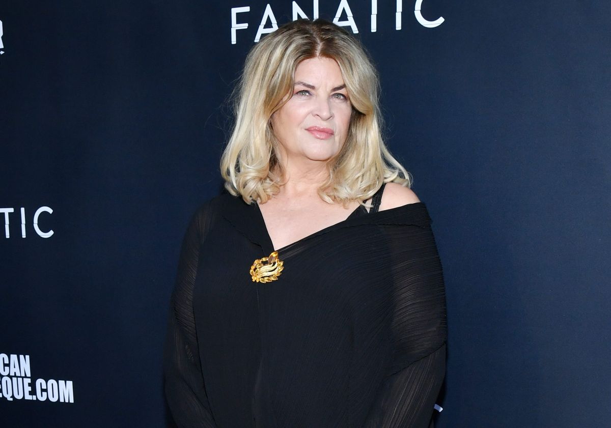 Se revela que la causa oficial de la muerte de Kirstie Alley es cáncer de colon.