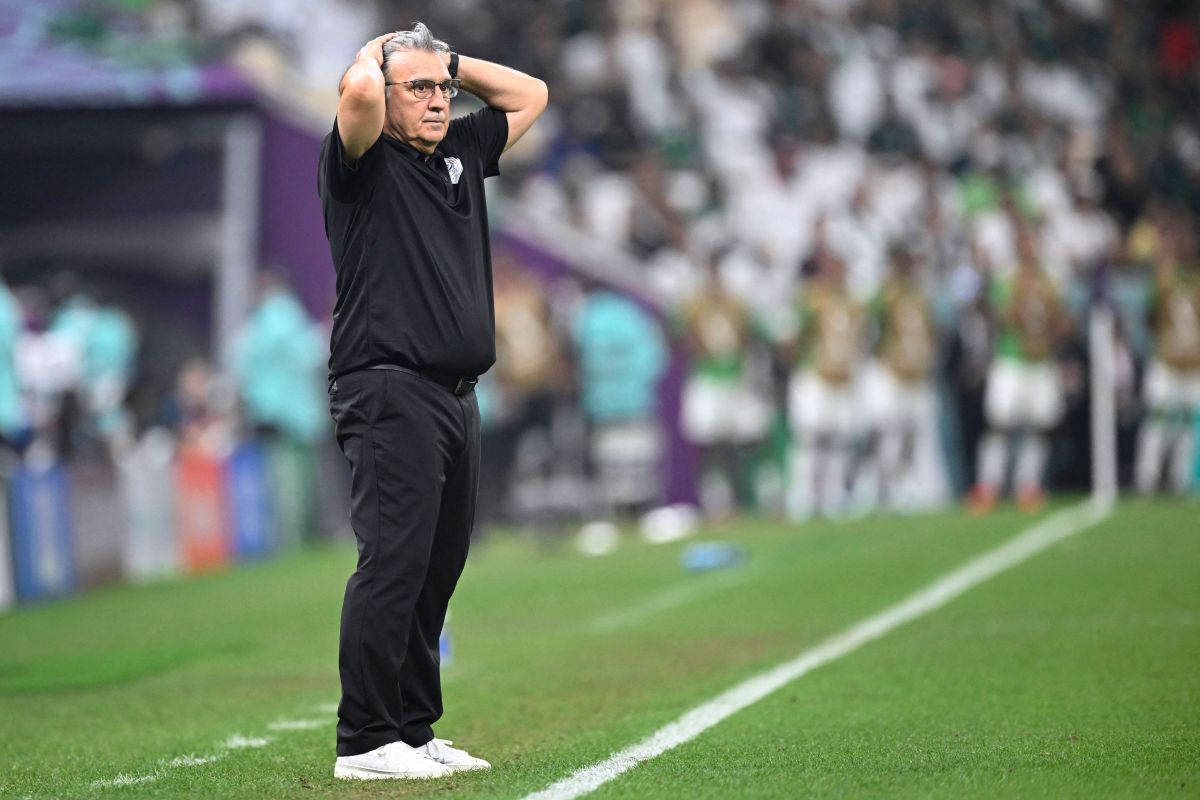 Gerardo 'Tata' Martino durante su último partido como seleccionador de México en el Mundial Qatar 2022.