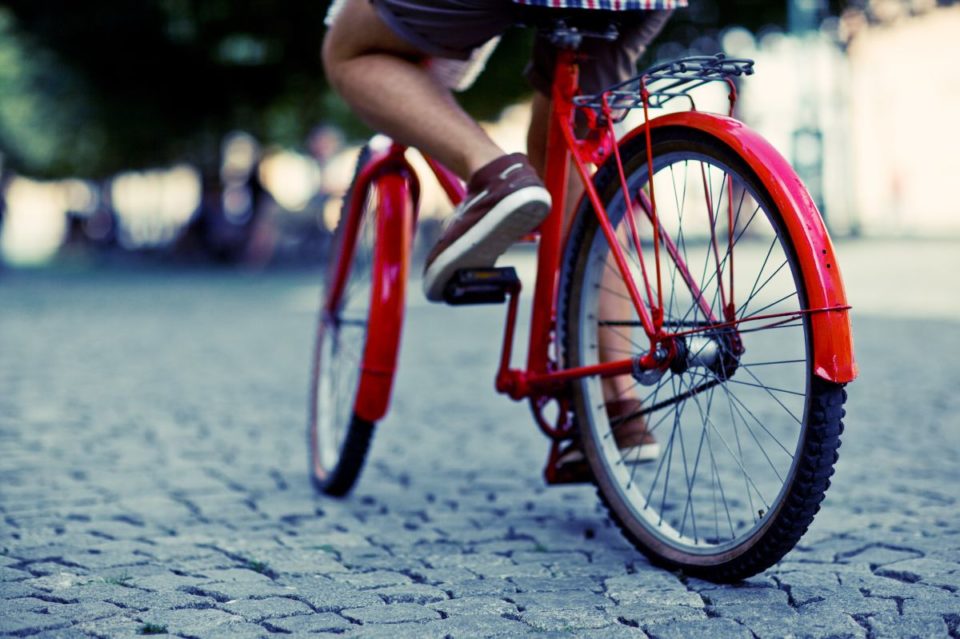 Son muchos los beneficios que deja el andar en bicicleta a diario.