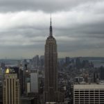 Las normativas del Empire State Building establecen que están prohibidas las armas de fuego en el edificio.