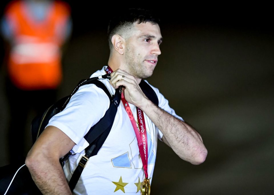 Emiliano con la medalla de campeón del mundo