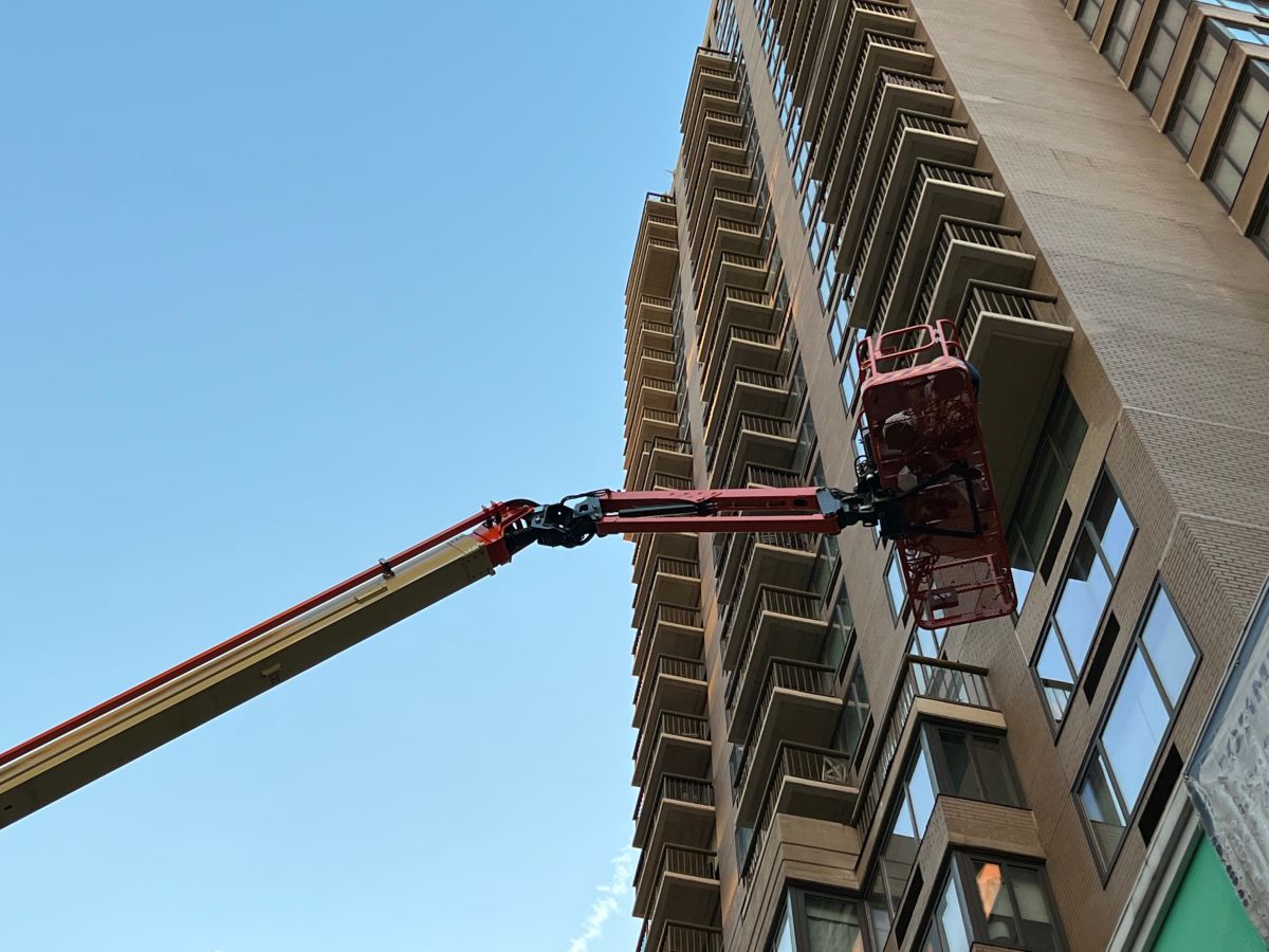 La Ciudad promueve una iniciativa para educar en invierno sobre medidas de seguridad en obras