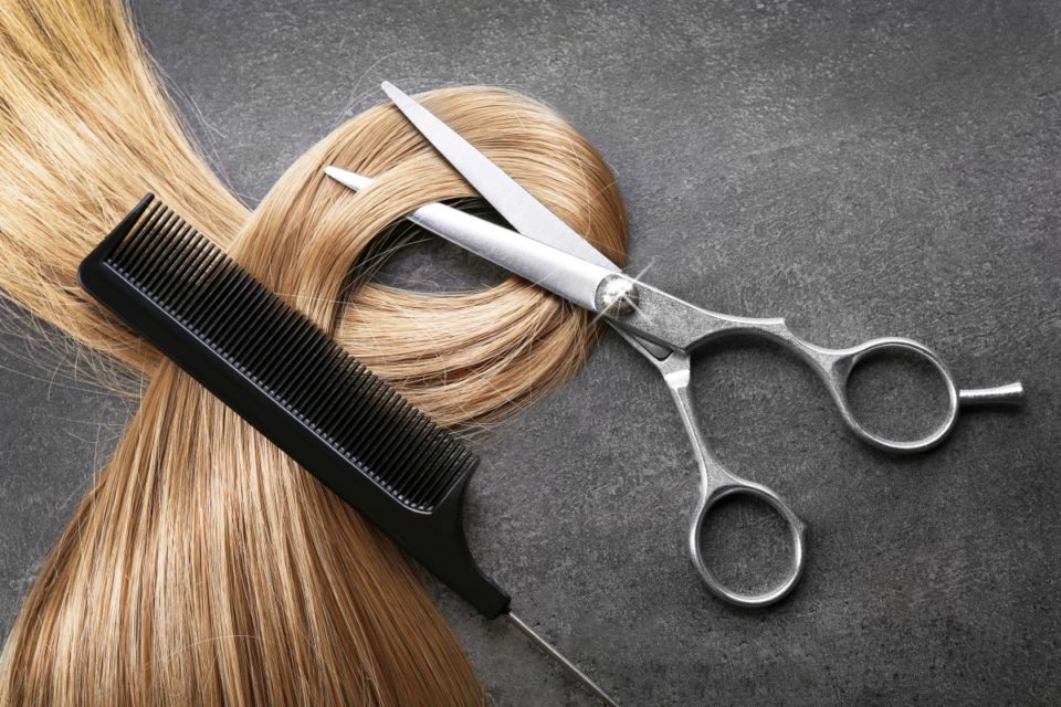 La mujer empezó a guardar su cabello por una creencia de su comunidad.