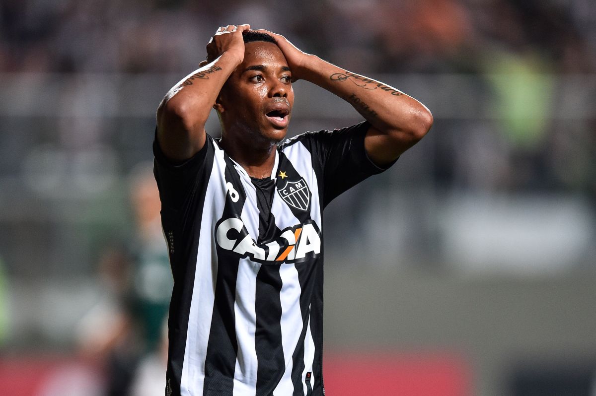 Robinho fue condenado a prisión por el cargo de violación.