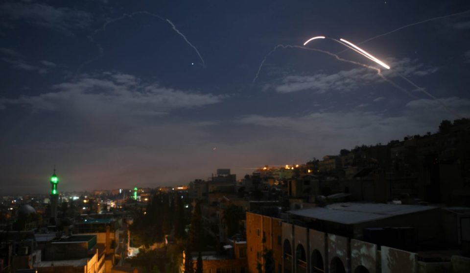 Desde el inicio de la guerra en Siria, en 2011, Israel ha lanzado varios bombardeos aéreos contra el país vecino.