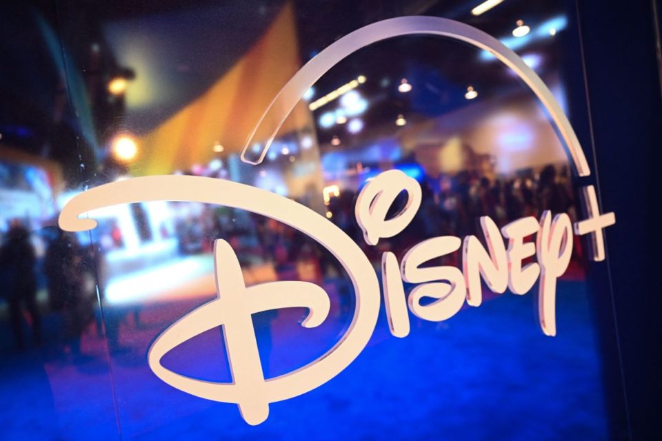 Entre cientos de copias falsas de películas de Disney halladas, se encontraron "La Bella y la Bestia" y "Aladino".