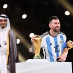 Messi alzó la tercera Copa del Mundo para Argentina.