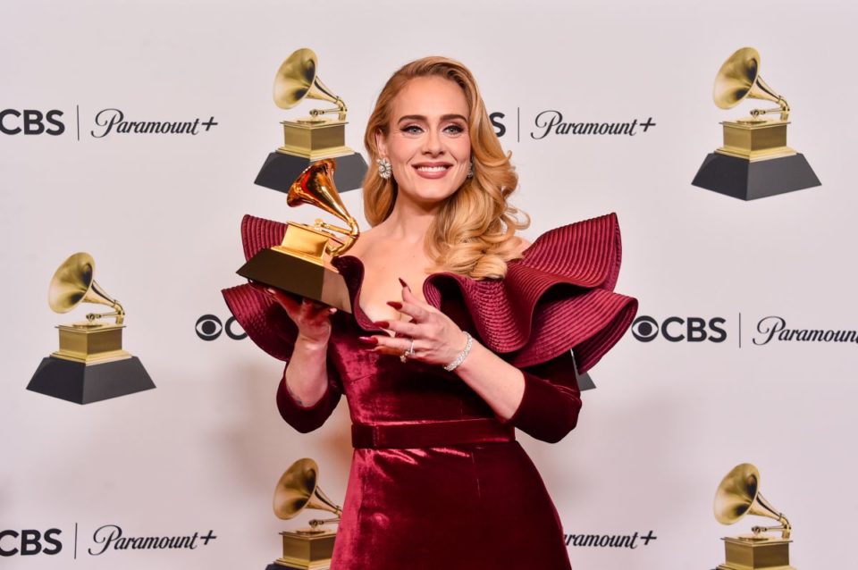 Adele gana Grammy a Mejor Interpretación Pop Solista por "Easy on Me".