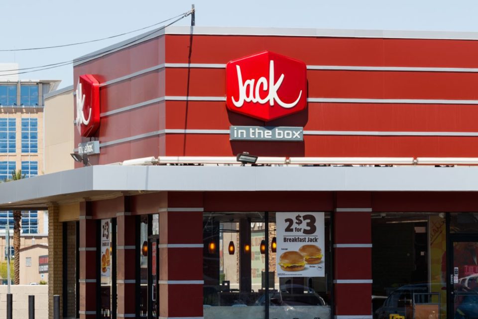 Jack in the Box pide que los franquiciados cuenten con un patrimonio de $1.5 millones de dólares.