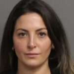 Andie Rosafort, de 31 años, está acusada de agredir sexualmente a un estudiante de 14 en Pennsylvania.