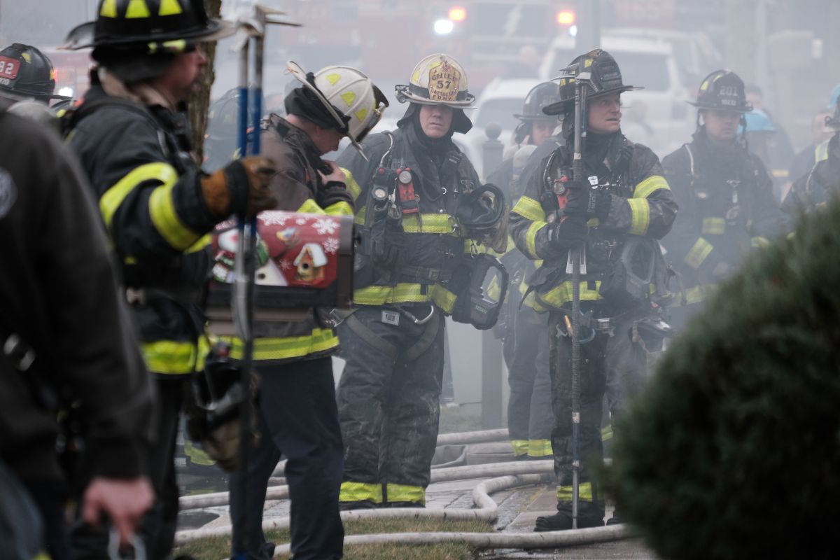 NEW YORK, NEW YORK - FEBRUARY 17: Dozens of firefighters respond to a 4-alarm residential fire in Staten Island on February 17, 2023 in New York City. Five firefighters were injured, at least three seriously, in the afternoon blaze that brought the partial collapse of one of the structures.  (Photo by Spencer Platt/Getty Images)