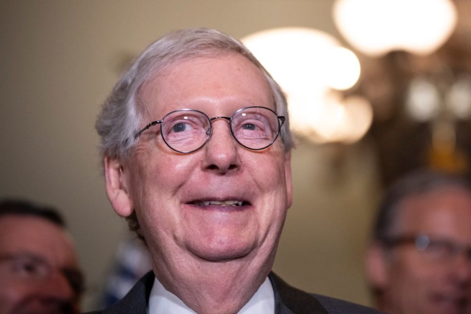 El líder de la minoría republicana en el Senado, Mitch McConnell.