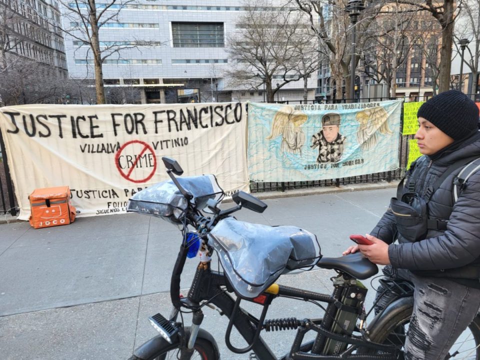 Muestras de solidaridad durante el juicio por la muerte de Francisco Villalba Vitinio, ocurrida el 29 de marzo del 2021.