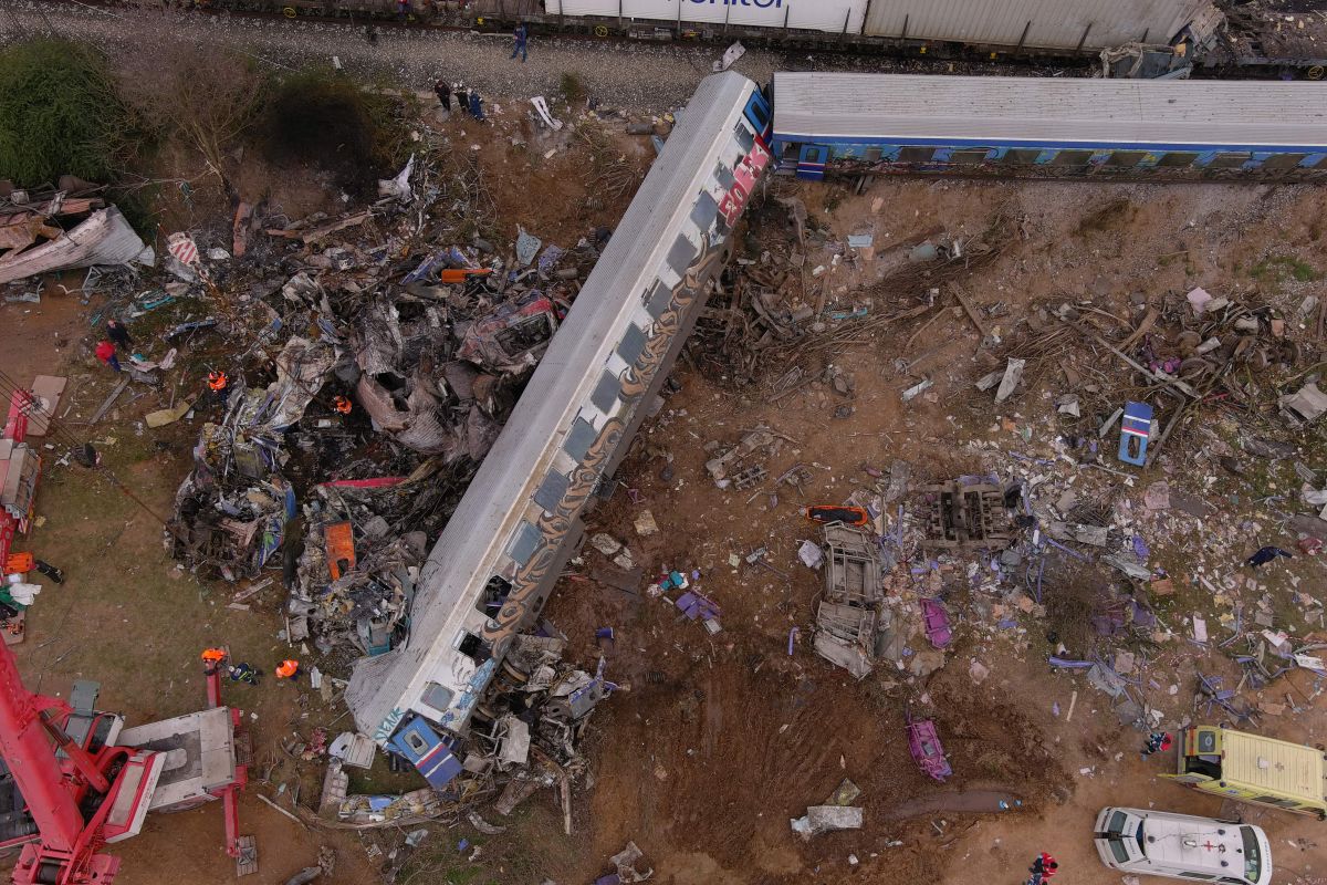 Accidente de trenes en el valle de Tempi cerca de Larissa, Grecia.