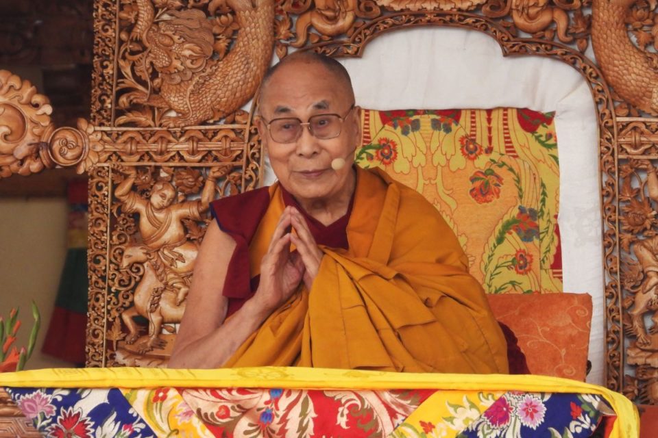 Dalai Lama: la lengua en boca de todos