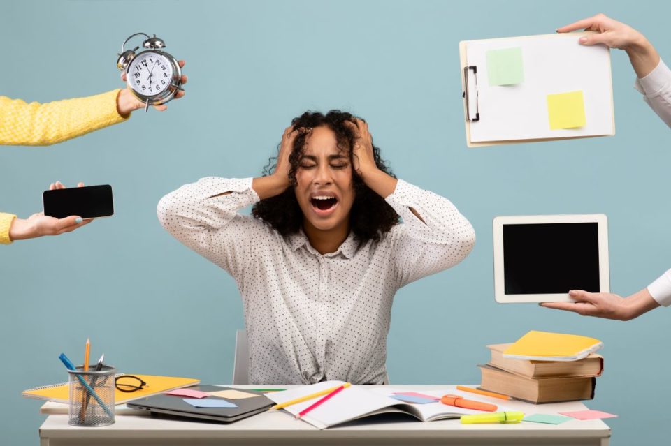 Los altos índices de estrés afectan la salud de las personas  y la productividad laboral.