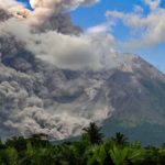 El volcán ruso Shiveluch cubrió varios asentamientos.