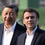 Xi Jinping junto a Emmanuel Macron en China.