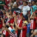 Los fanáticos de Chivas celebraron con todo la victoria ante Cruz Azul.