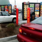 La mujer fue arrestada luego de desmayarse en la fila para el autoservicio de un McDonald's.