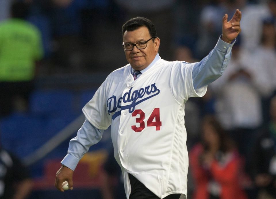 Los Ángeles Dodgers retirarán el número 34 de Fernando Valenzuela.