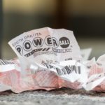 Los números ganadores de Powerball que salieron sorteados el 31 de octubre de 2022 son 13-19-36-39-59, con el número Powerball 13.