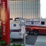 Ambulancias en hospital de NYC.