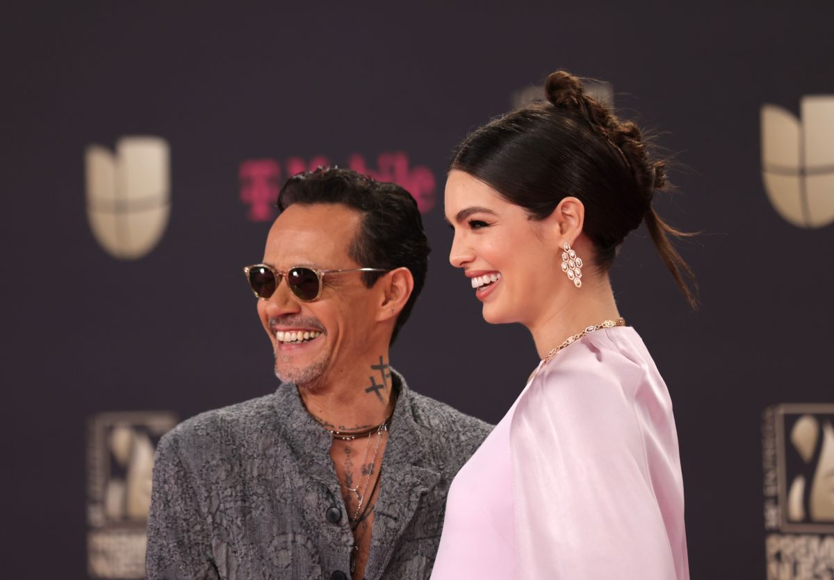 Marc Anthony y Nadia Ferreira están por convertirse en padres.