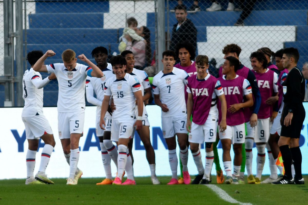 Estados Unidos Sub-20 celebra victoria ante Eslovaquia.