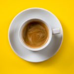 Los trabajadores de oficina en EE.UU. que beben café necesitan una cantidad muy específica de la bebida para sentirse productivos.