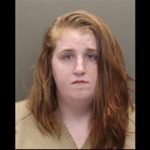 Stephanie Whitley fue arrestada bajo sospecha de asalto con agravantes y abuso infantil